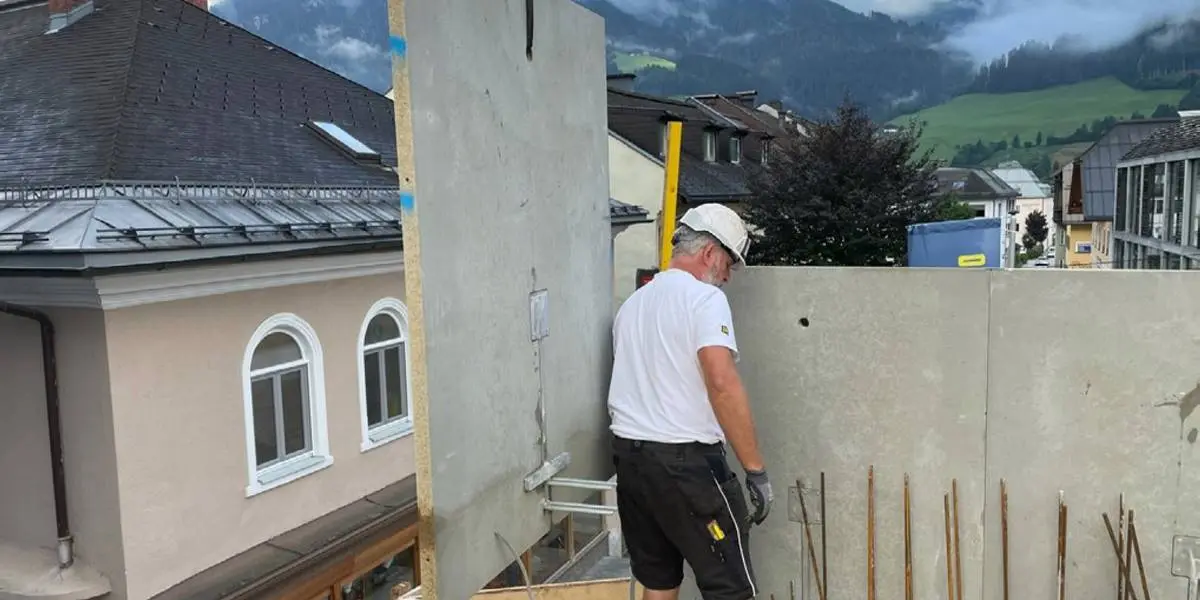Concrete balustrade wall design ideas during installation on a modern building