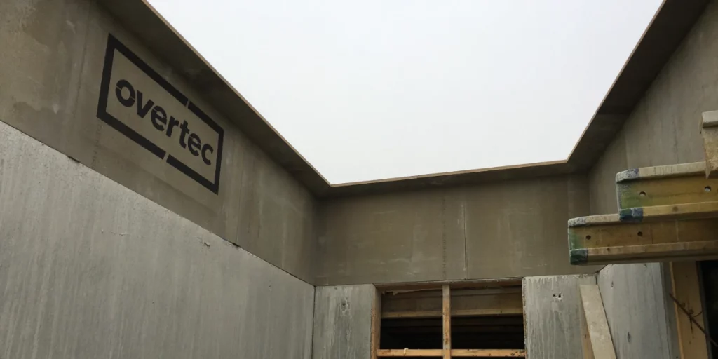  Professional roof edge profile integrated with waterproofing flashing.